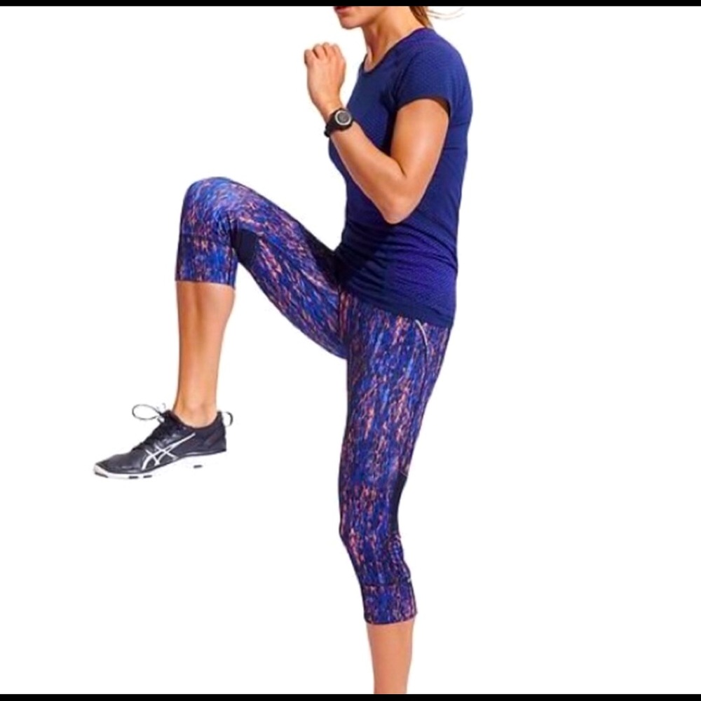 ATHLETA Reptile Relay Capri Leggings Blue Small - Picture 2 of 16